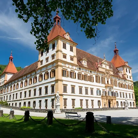 Apartment In Graz With Balcony Apartman