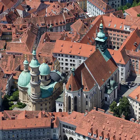 Apartman Apartment In Graz With Balcony *